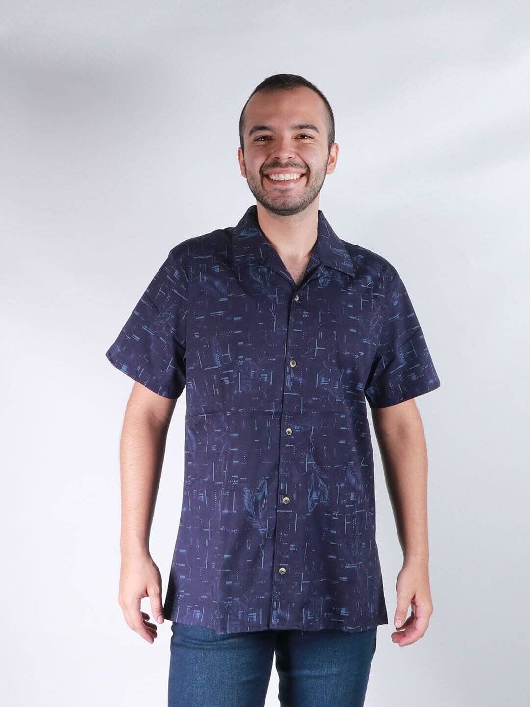 Camisa Azul Oscura Lar Hombre