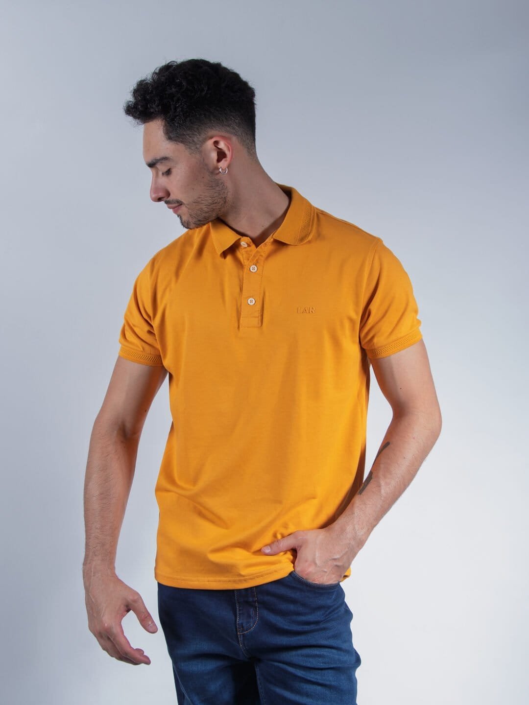 Polo Mostaza Lar Hombre Regular Fit