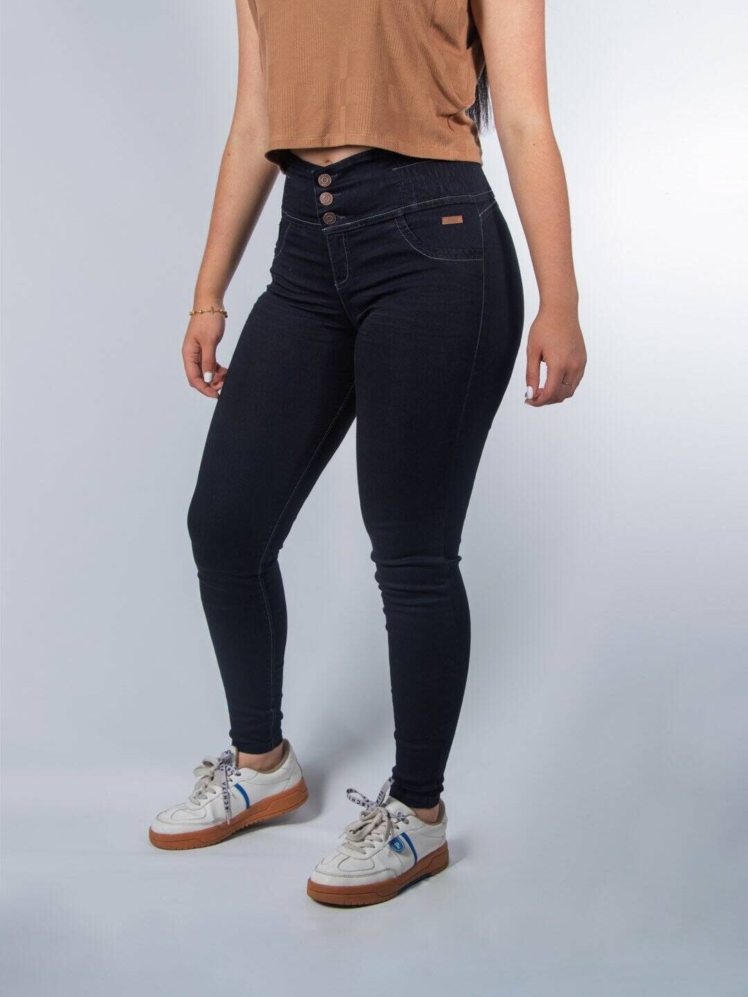 Lipojean Oscuro Lar Dama