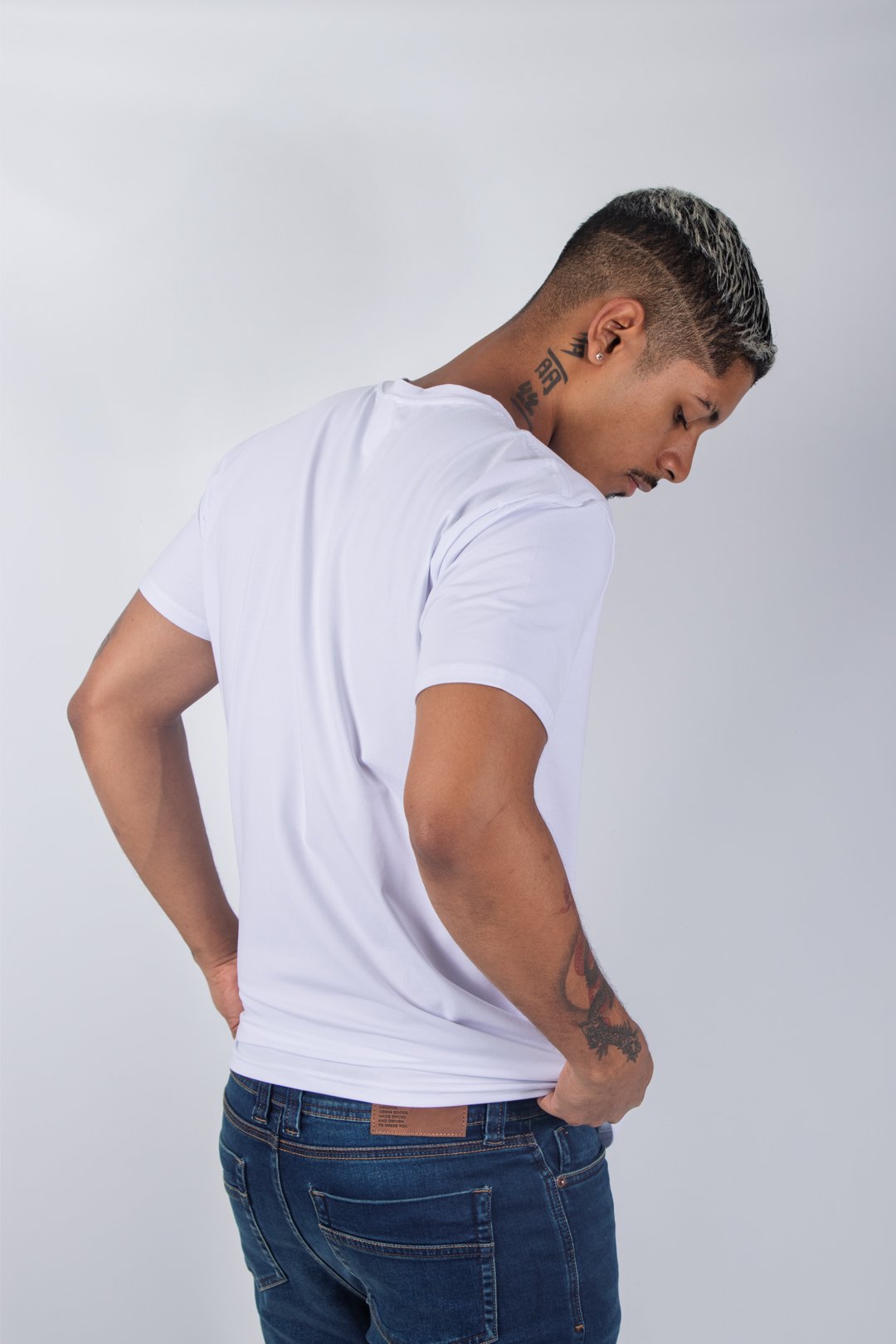 Camiseta Blanca Regular Fit LAR - Imagen 2