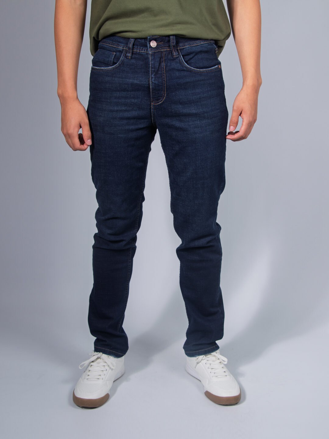 Jean Med Lar Hombre Oscuro